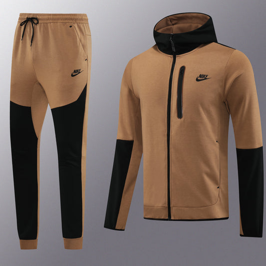 Nike Tech Fleece - Brown/Black