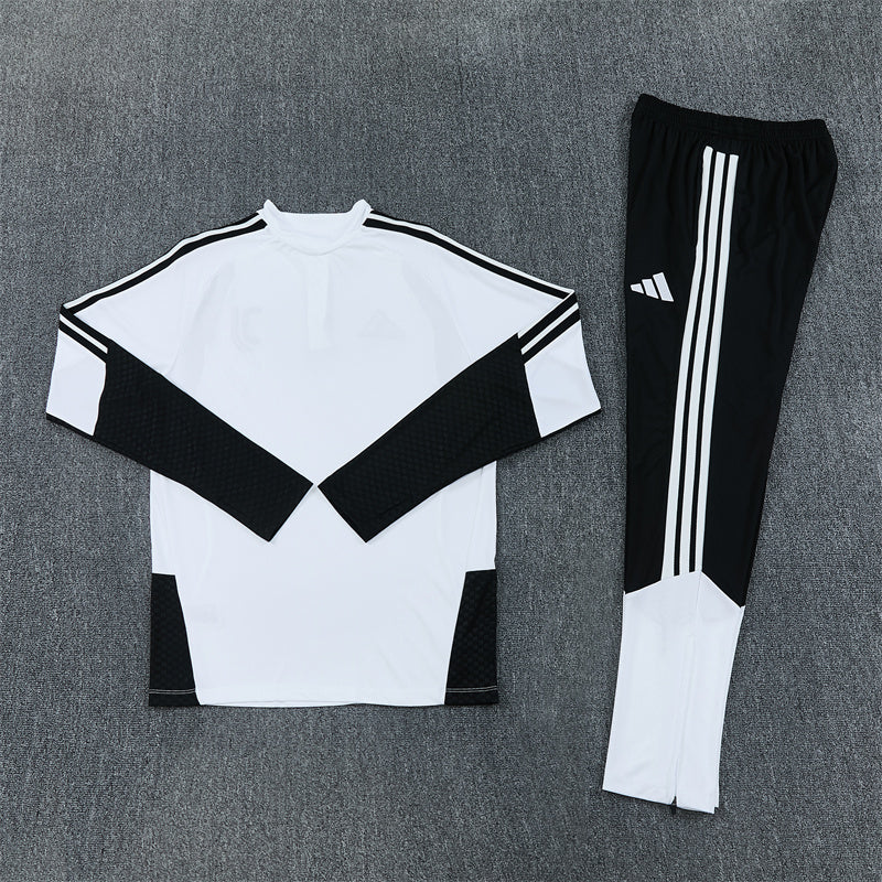 Juventus Tracksuit 26/27