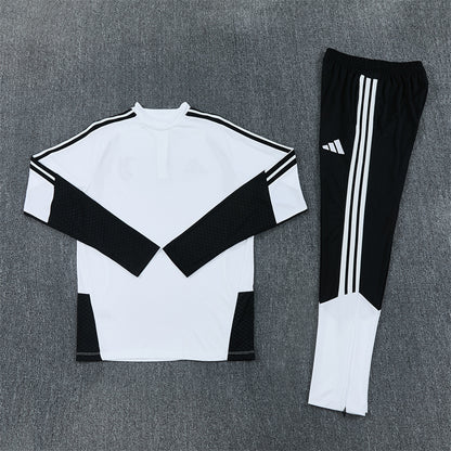 Juventus Tracksuit 26/27