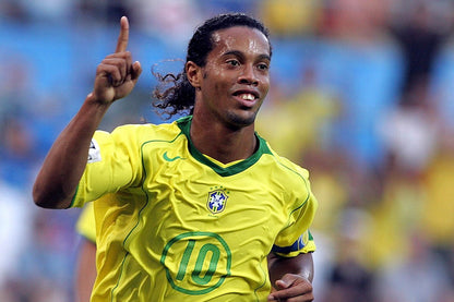 Brazil 2004 T90 - Ronaldinho 10